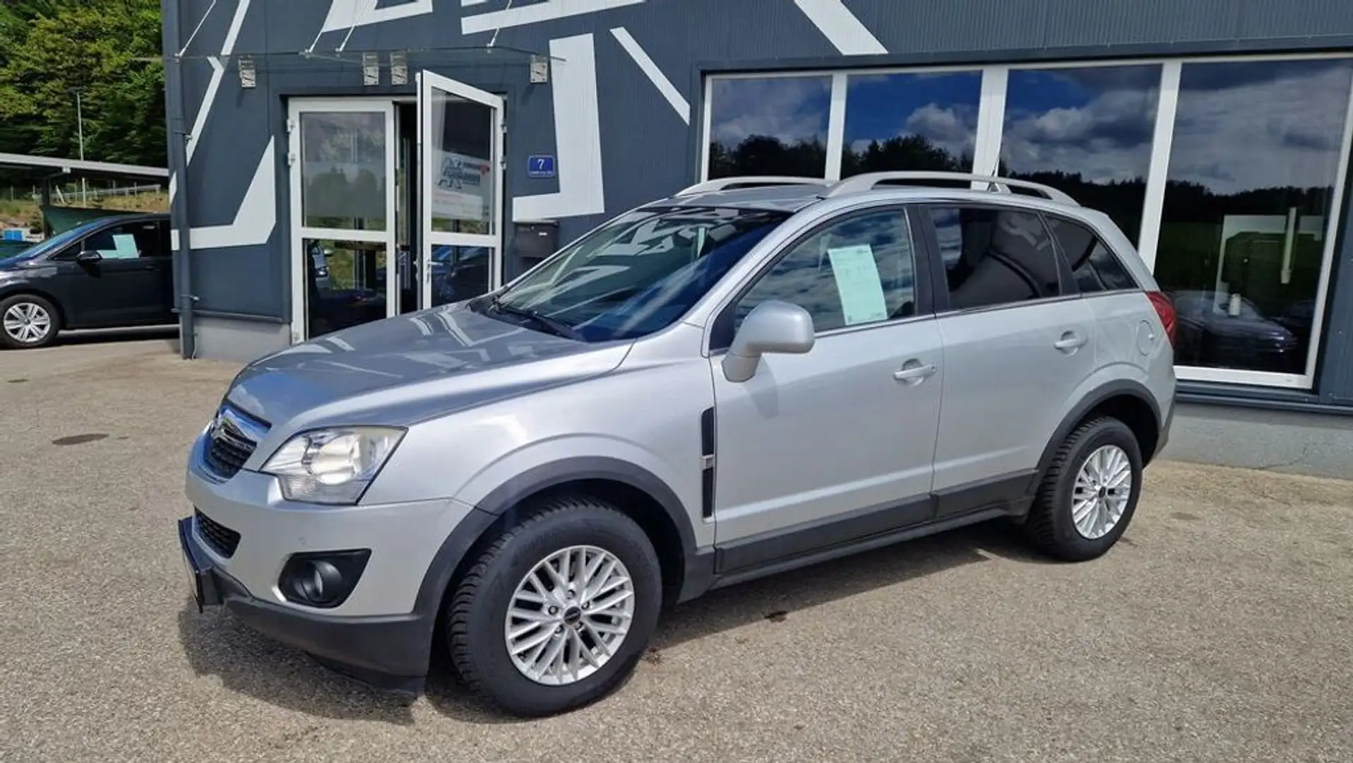 Opel Antara 2,2 CDTI Style ''Teilleder'' ''AHV'' Grau - 2