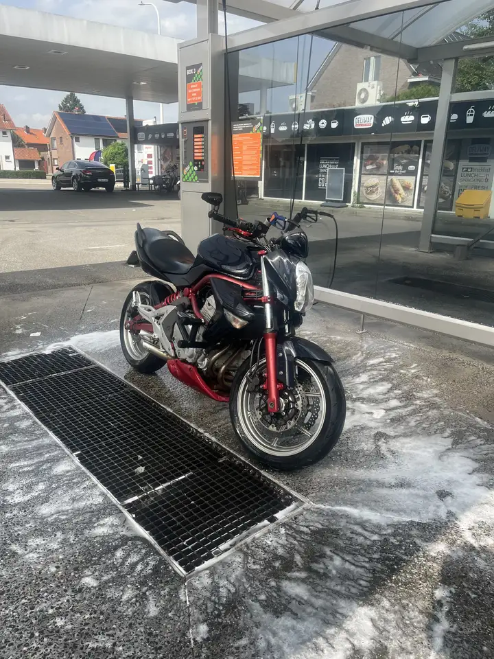 Kawasaki ER - 6 N