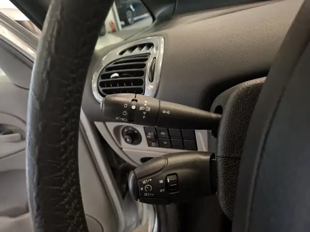 Citroen Xsara Picasso view 12