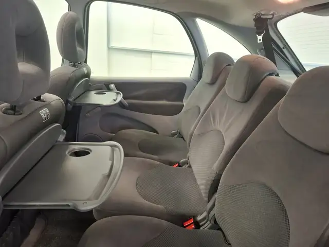Citroen Xsara Picasso view 10