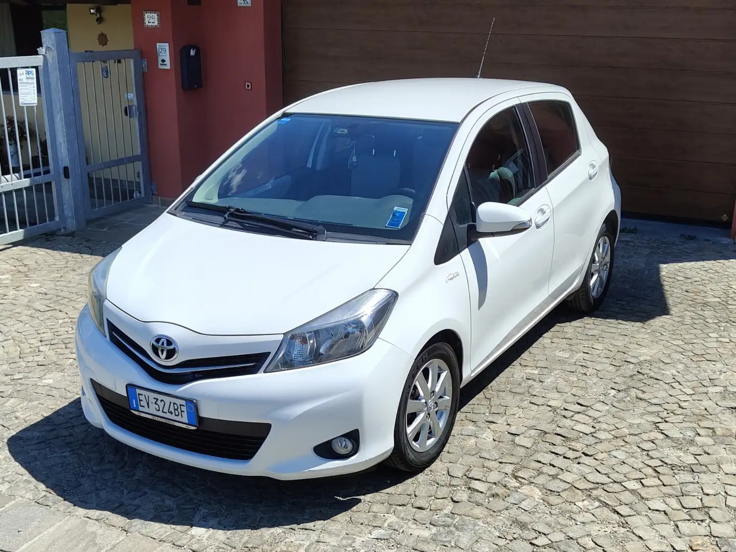 Toyota Yaris 5p 1.0 Active - 1