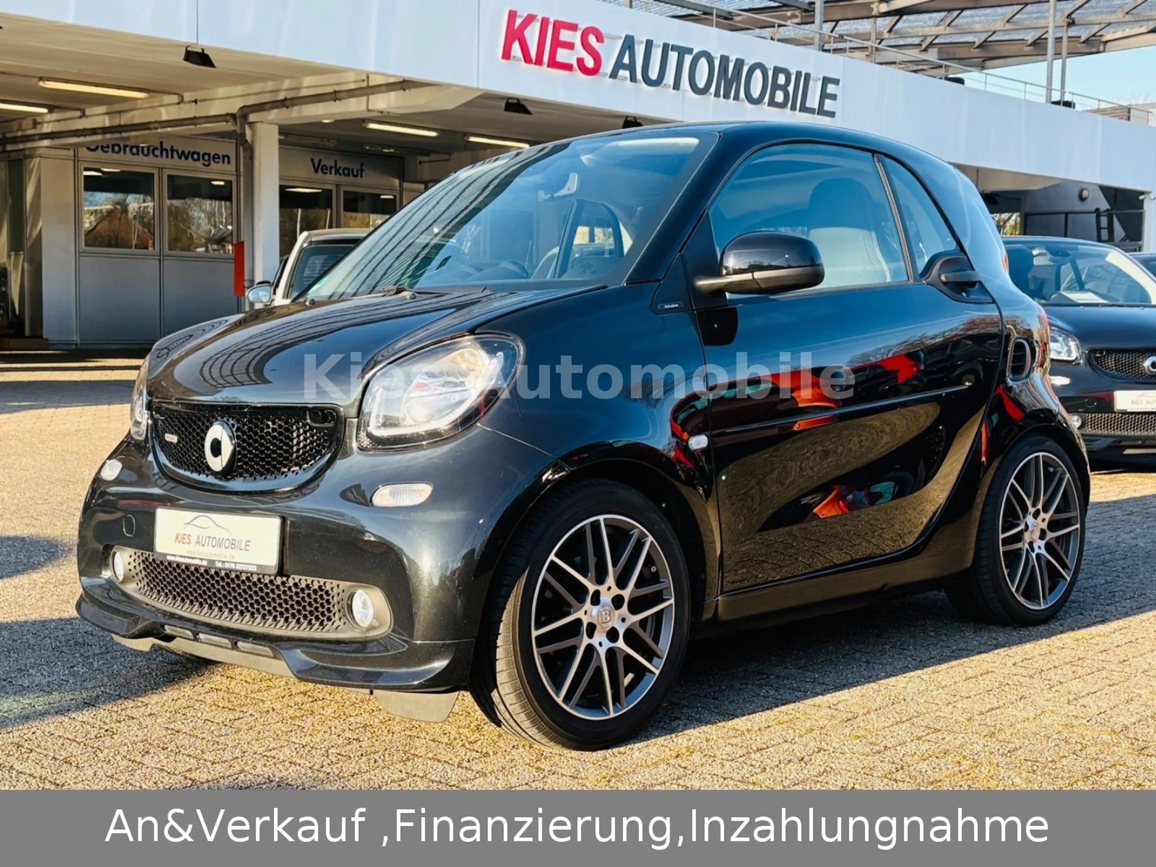 smart forTwo Brabus Xclusive 109Ps LEDER/JBL/NAVI/PANO