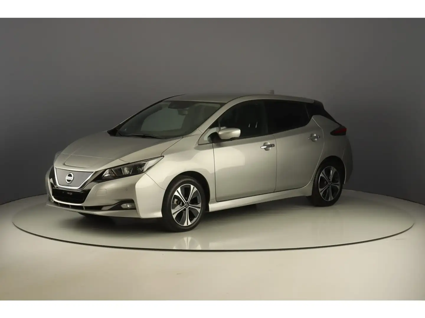 Nissan Leaf 40kWh 150pk N-Connecta Plateado - 1