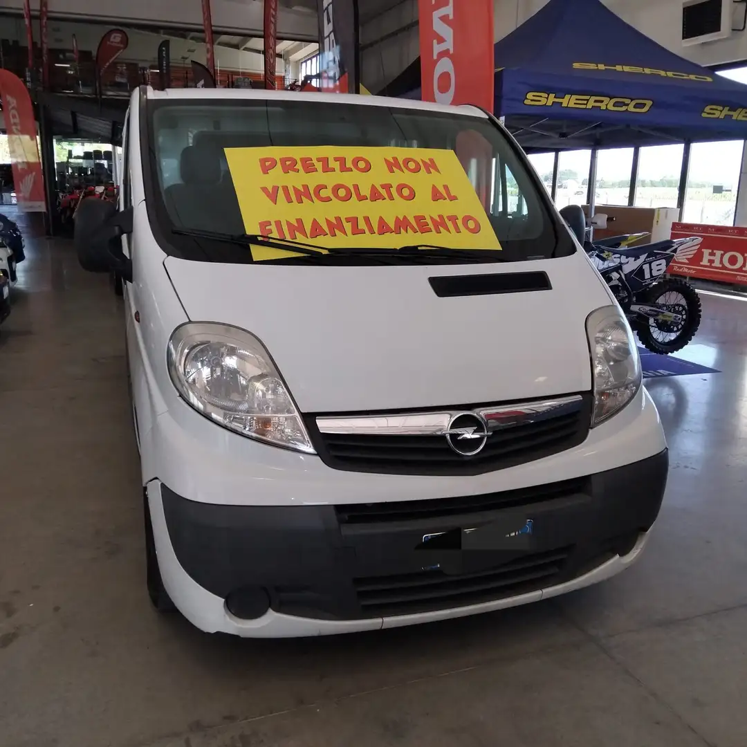 Opel Vivaro Bianco - 1