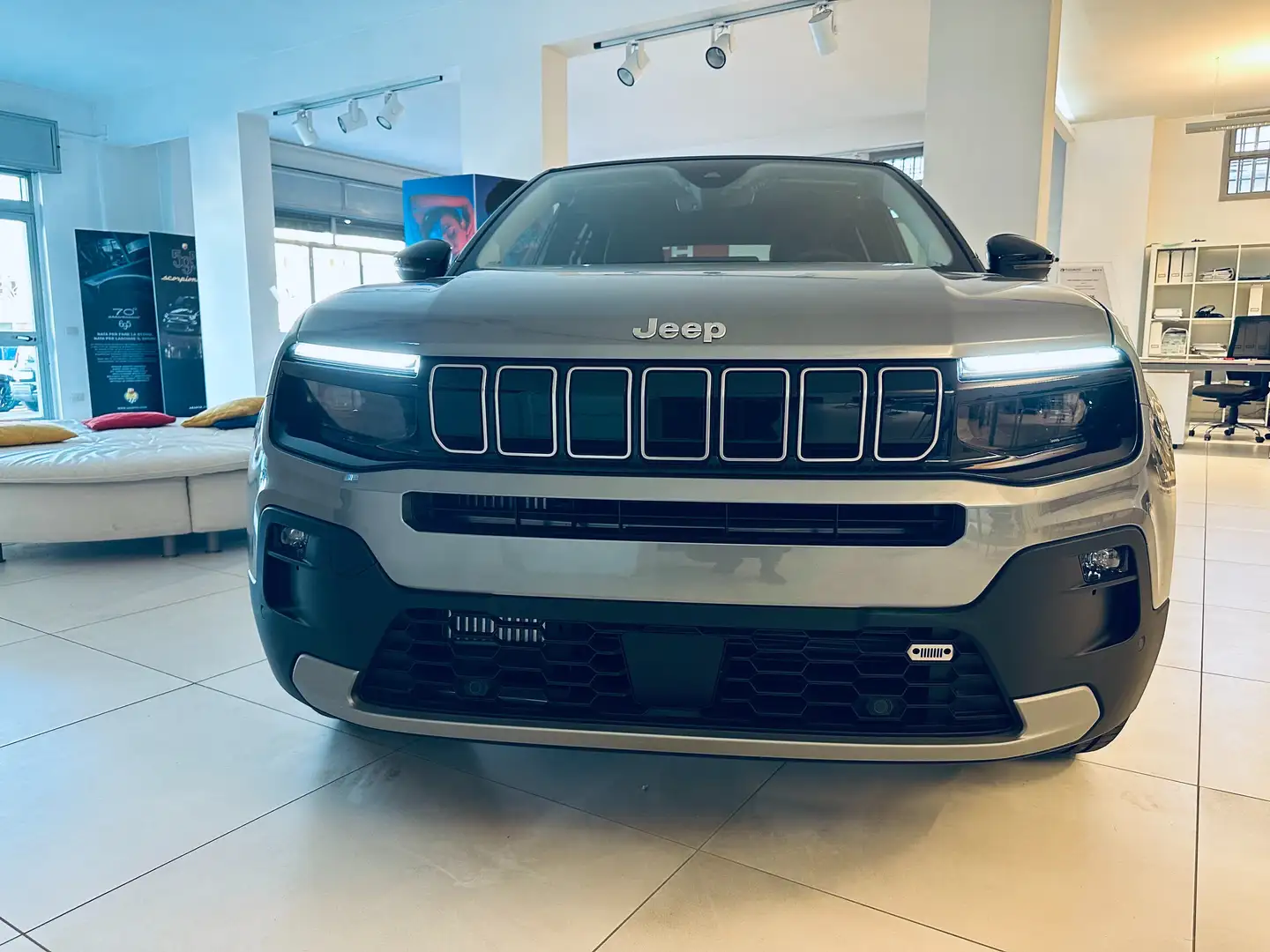 Jeep Avenger Avenger 1.2 turbo Summit 100cv KM0 ITA IVA ESPOSTA Gris - 1