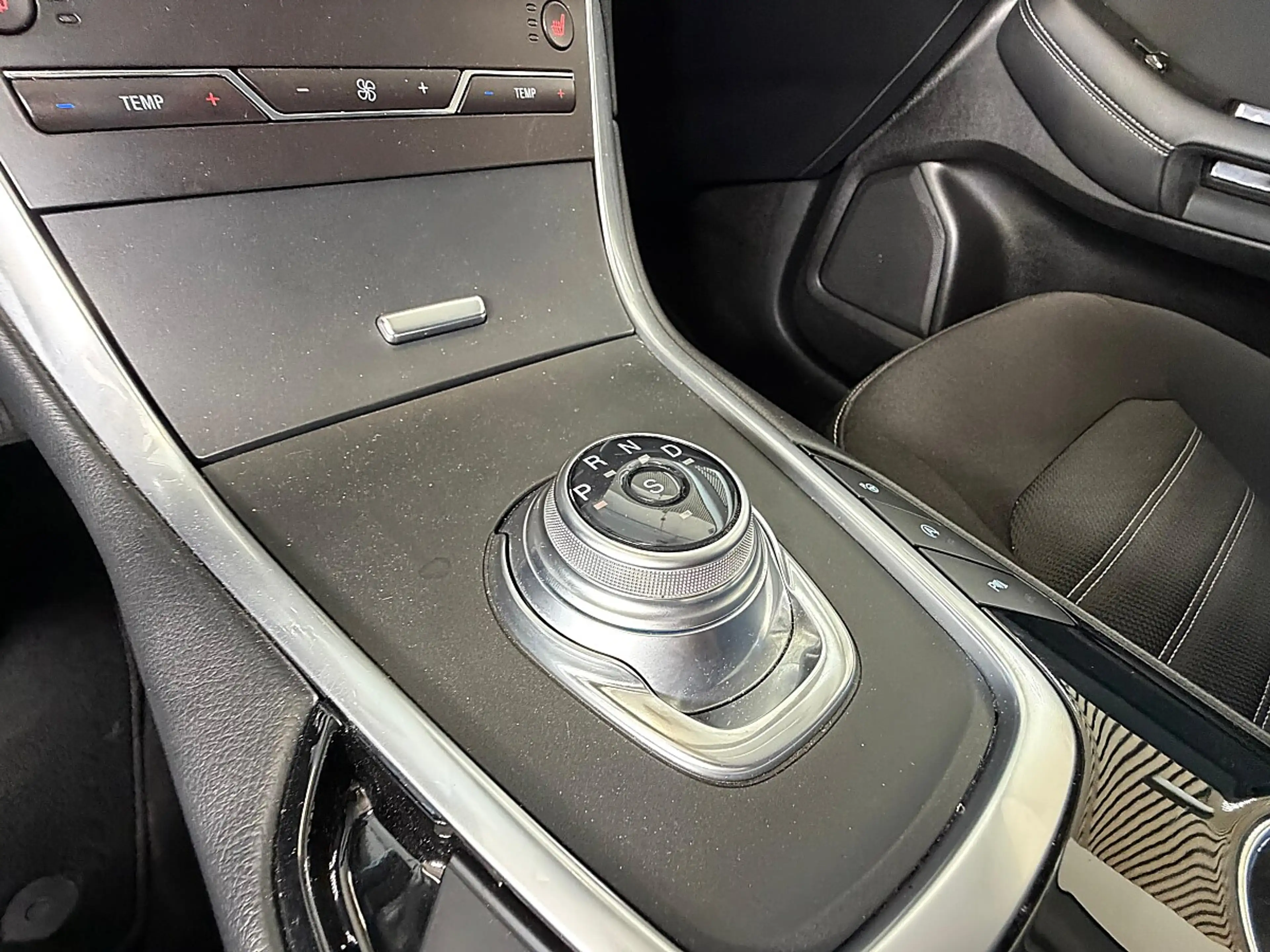 Ford Galaxy 2.0 EcoBlue Titanium AWD, Start/Stopp, AHK, Ein... — photo 14