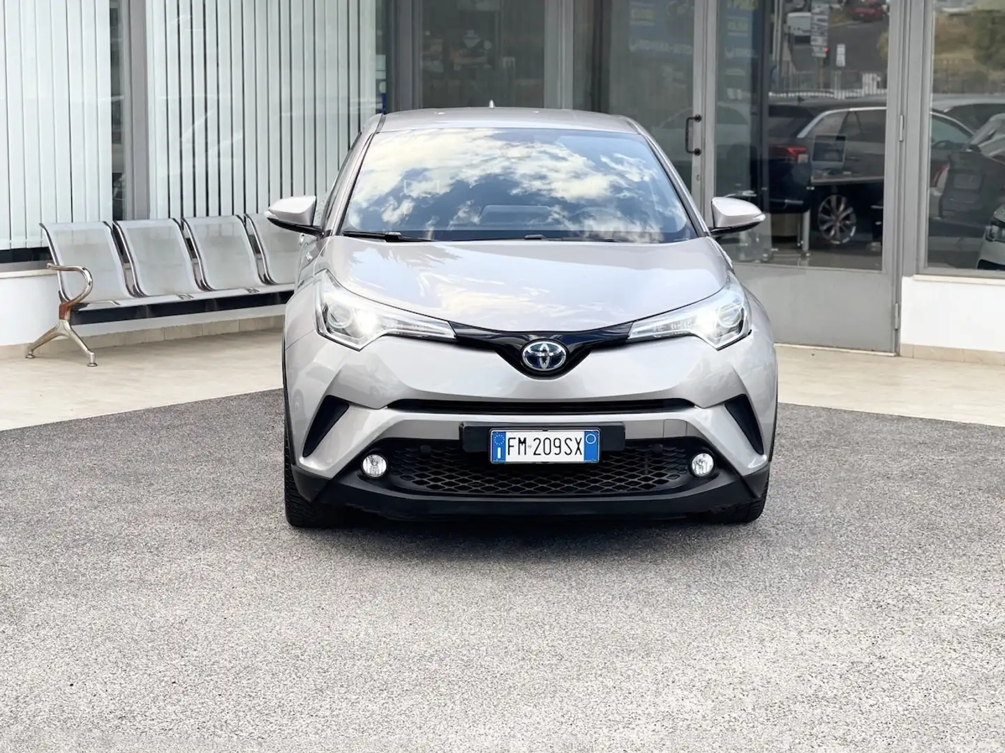 Toyota C-HR 1.8 Hybrid 98CV E6 Automatica - 2018 Argento - 2