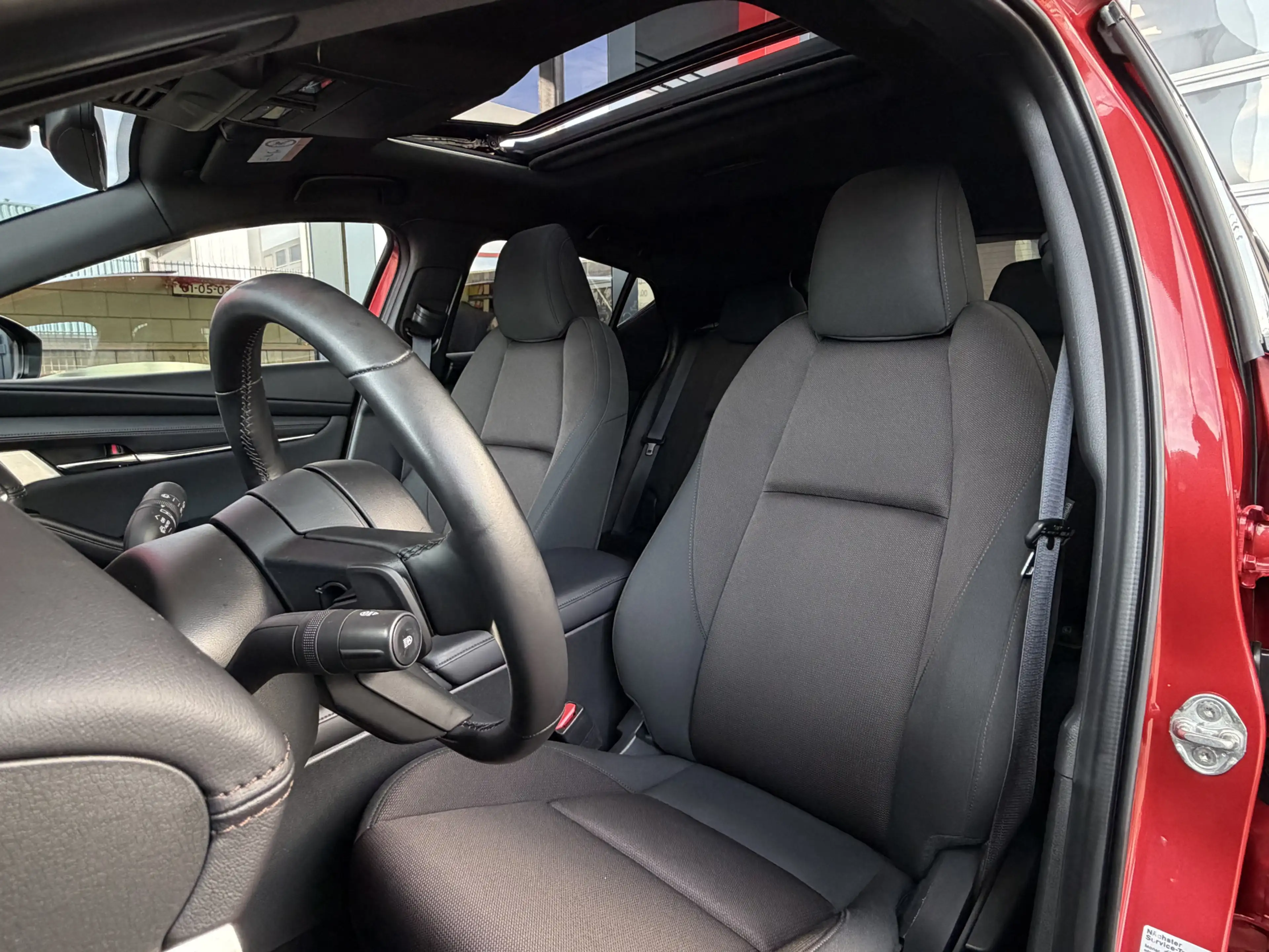 Mazda 3 2.0 e-SkyActiv-X M Hybrid 186 Exclusive-line | Pan — photo 15