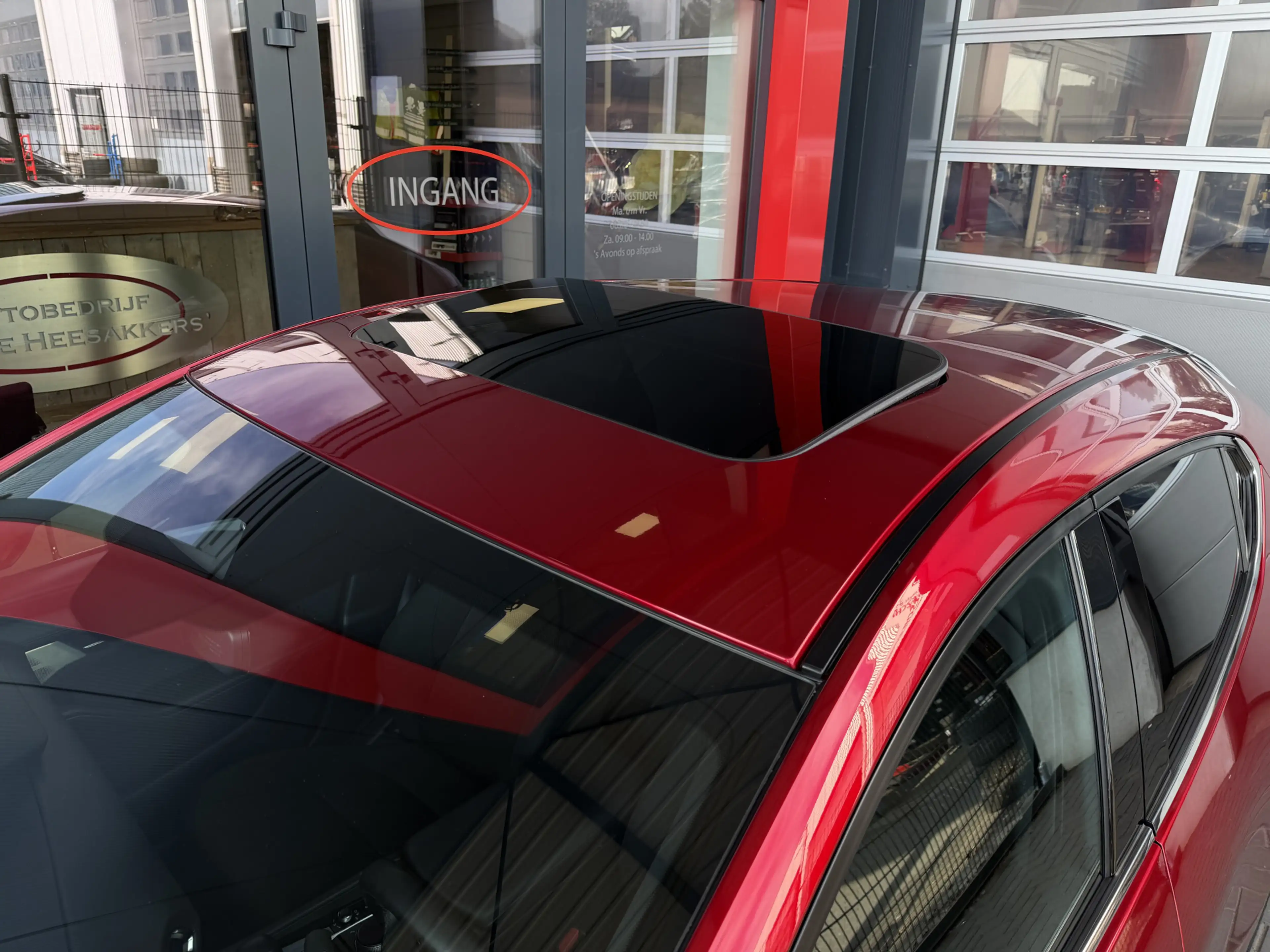 Mazda 3 2.0 e-SkyActiv-X M Hybrid 186 Exclusive-line | Pan — photo 2