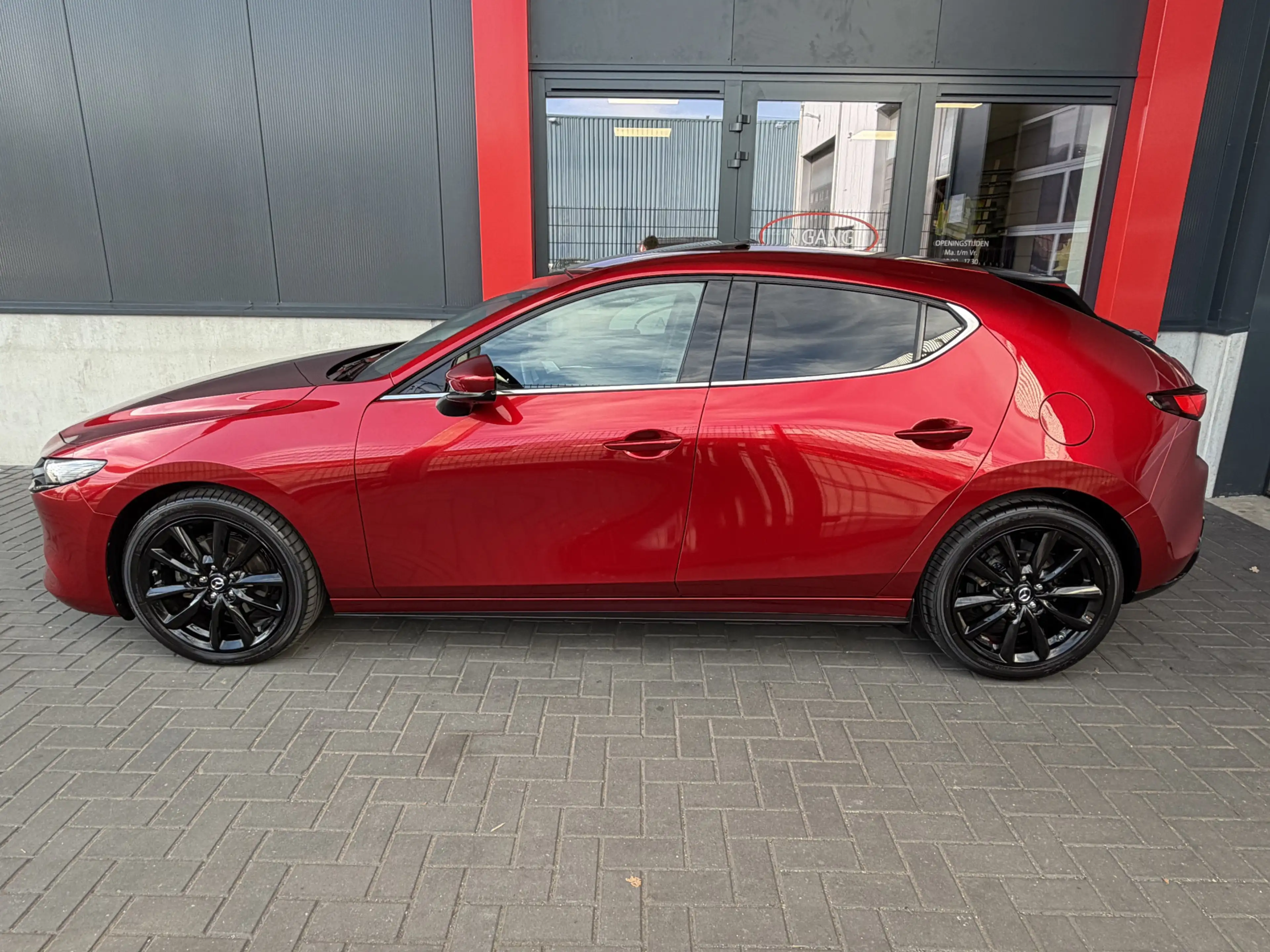 Mazda 3 2.0 e-SkyActiv-X M Hybrid 186 Exclusive-line | Pan — photo 3
