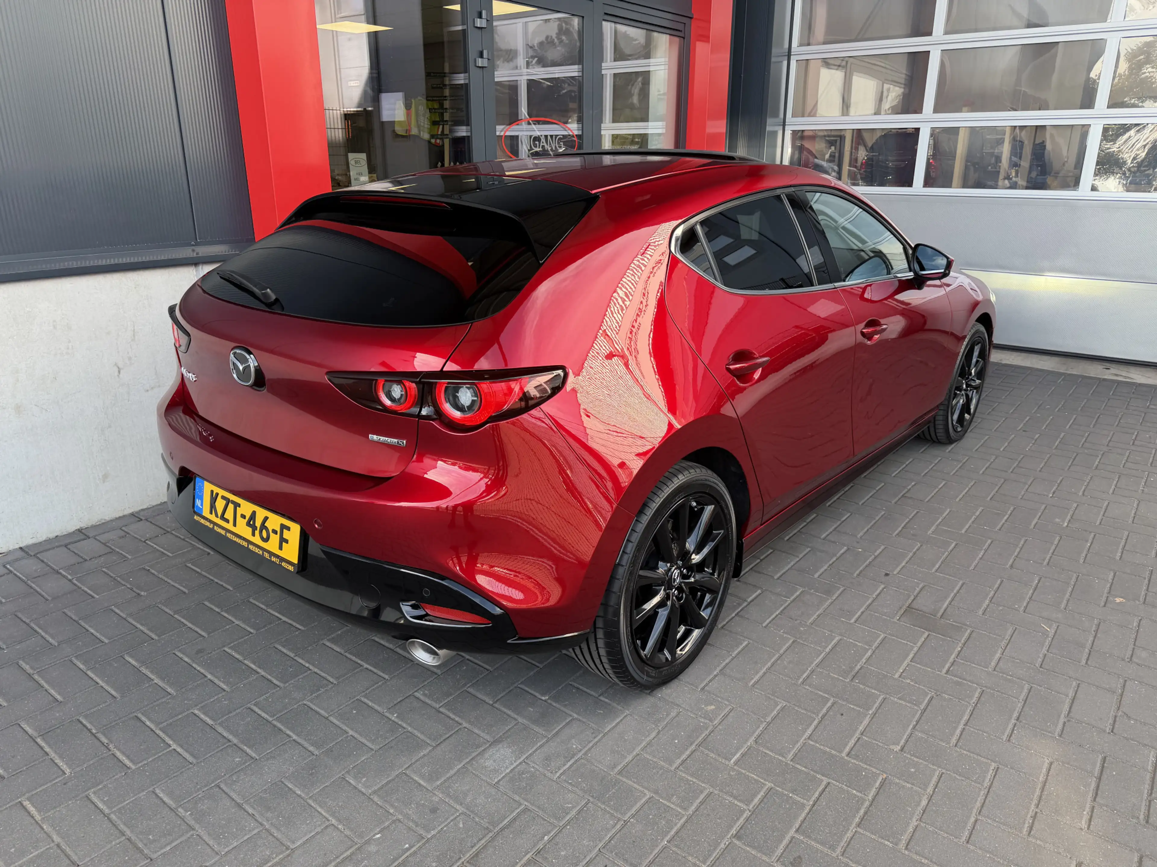Mazda 3 2.0 e-SkyActiv-X M Hybrid 186 Exclusive-line | Pan — photo 9