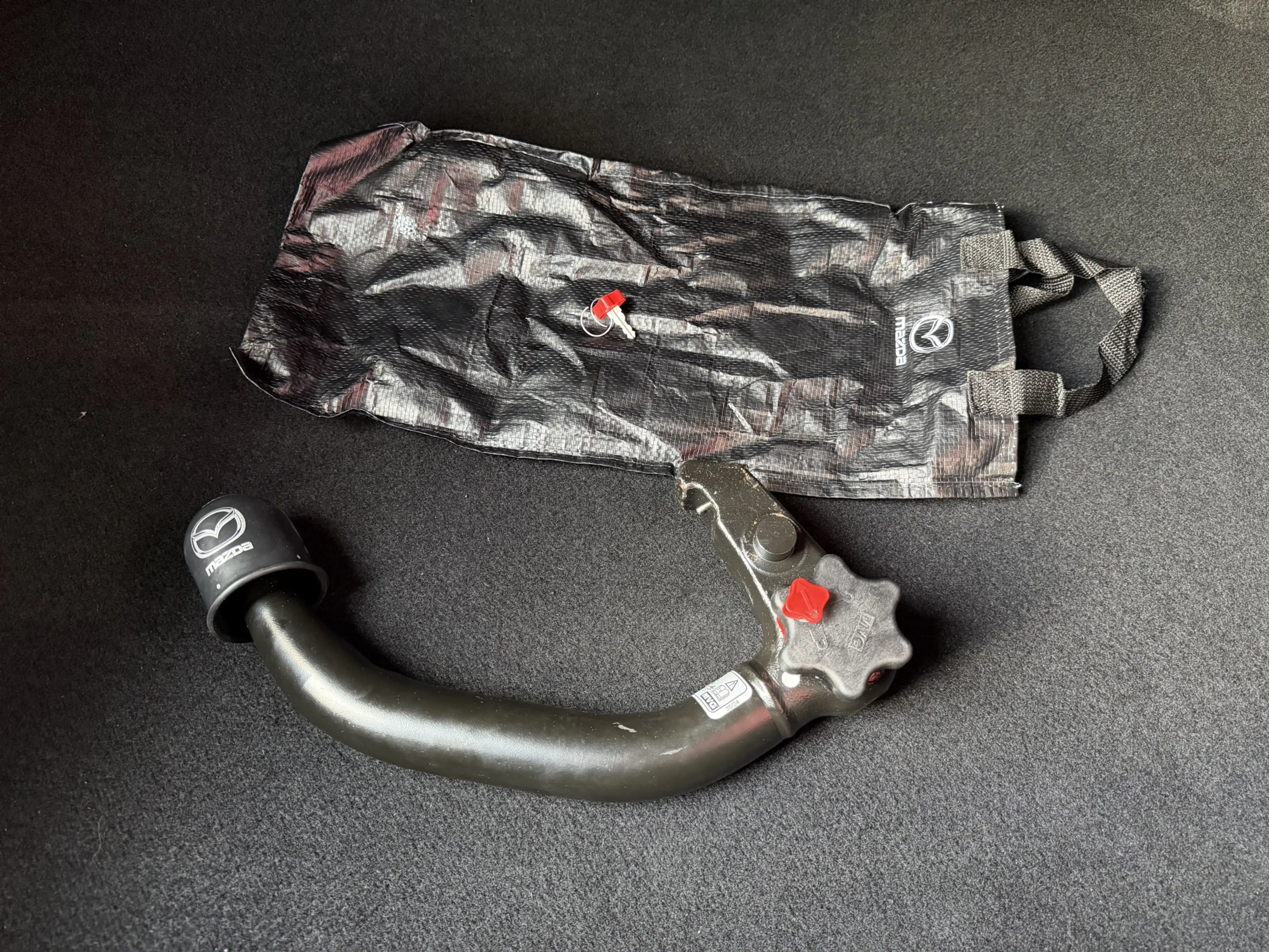 Mazda 3 2.0 e-SkyActiv-X M Hybrid 186 Exclusive-line | Pan — photo 8