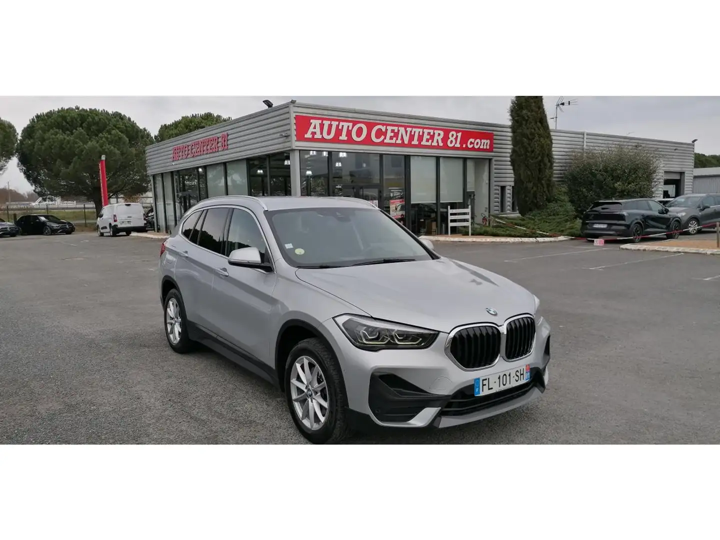 BMW X1 xDrive 18d Lounge Gris - 1
