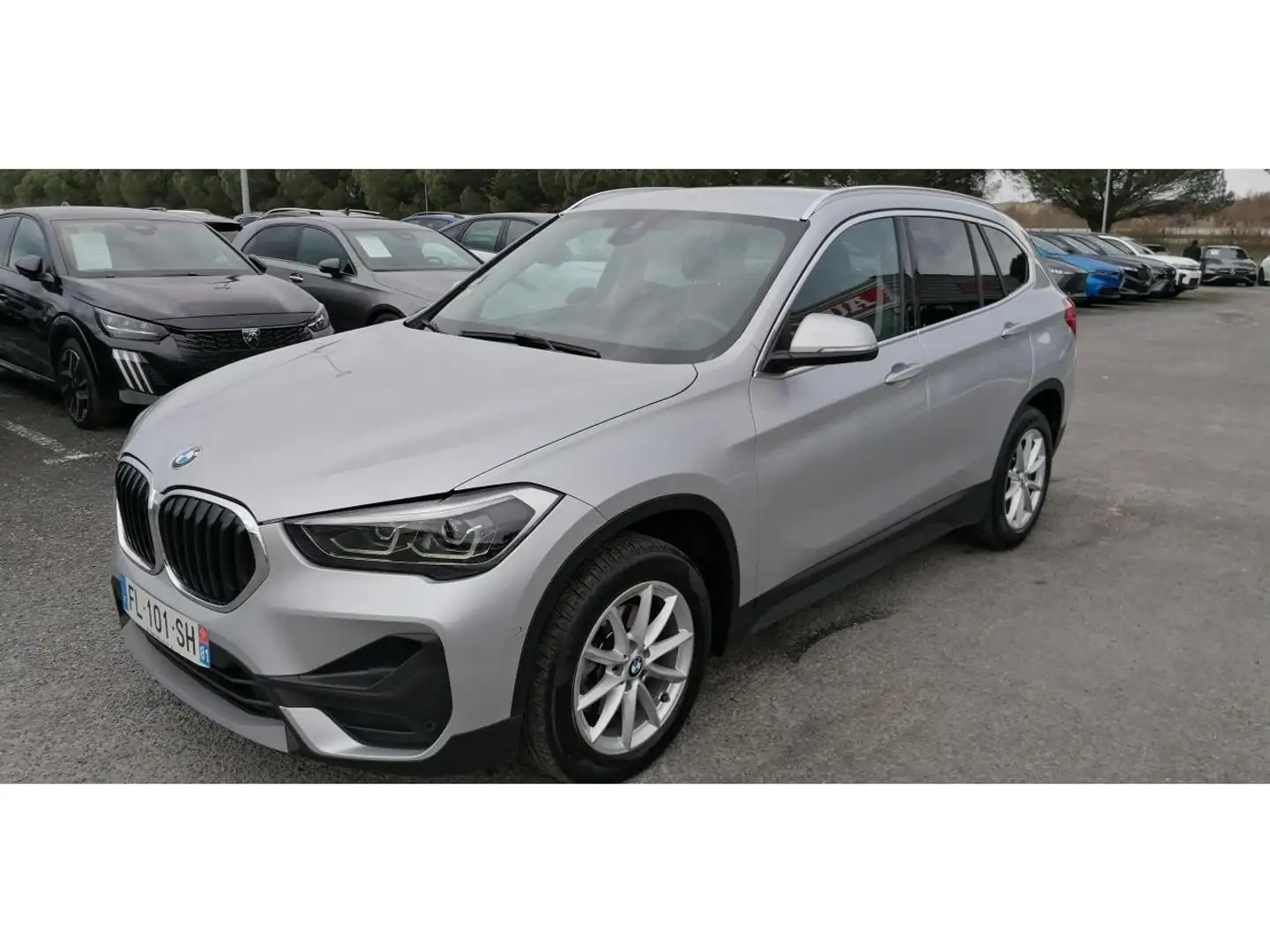 BMW X1 xDrive 18d Lounge Gris - 2