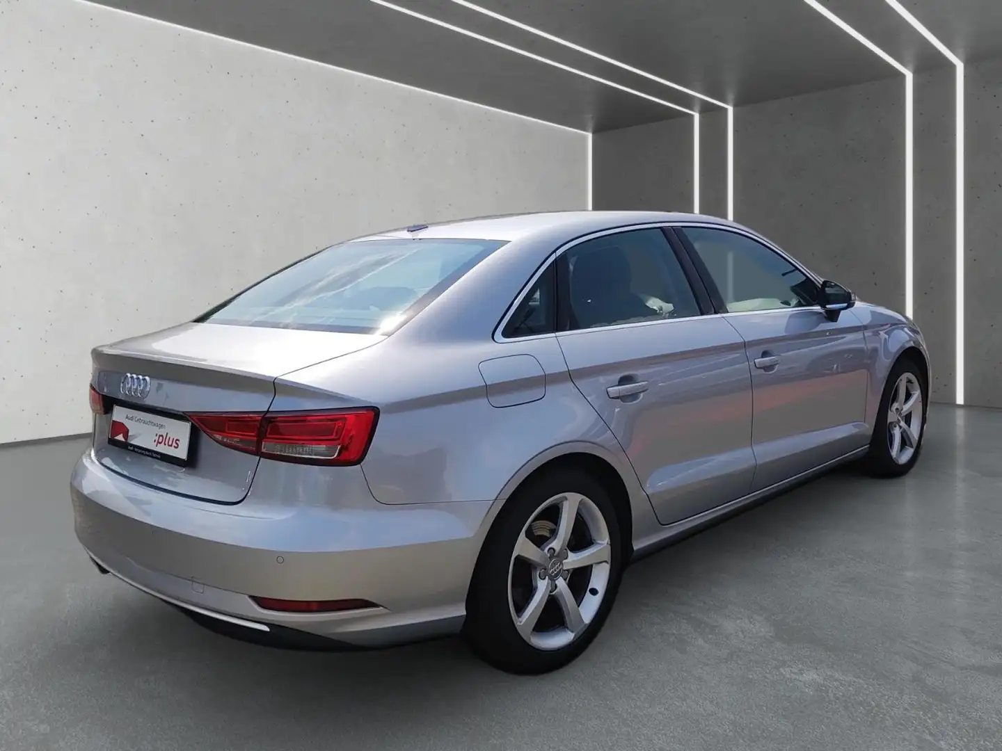 Audi A3 A3 Lim. 1.5 TFSI Sport *NAV*PDC*SHZ*KLIMA* Silber - 2