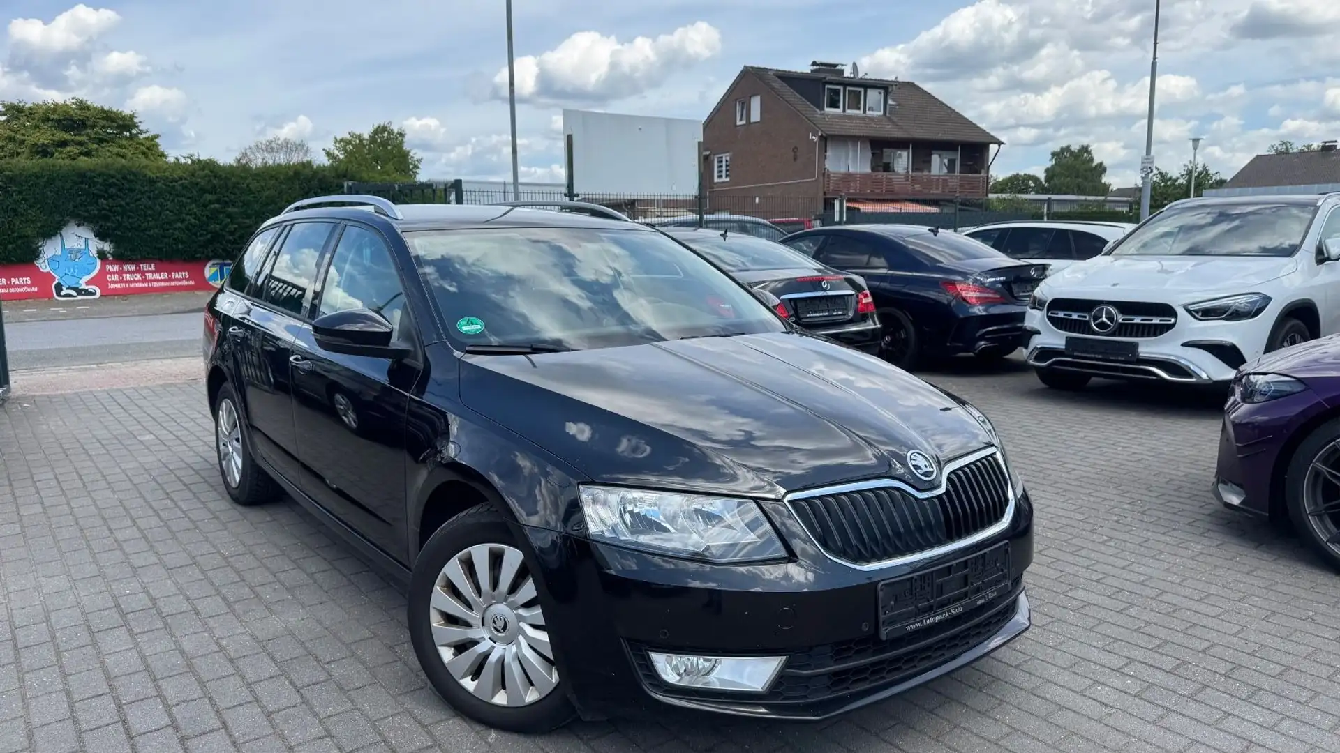 Skoda Octavia Combi Ambition 2.0 TDI DSG | AUTOMATIK Schwarz - 1