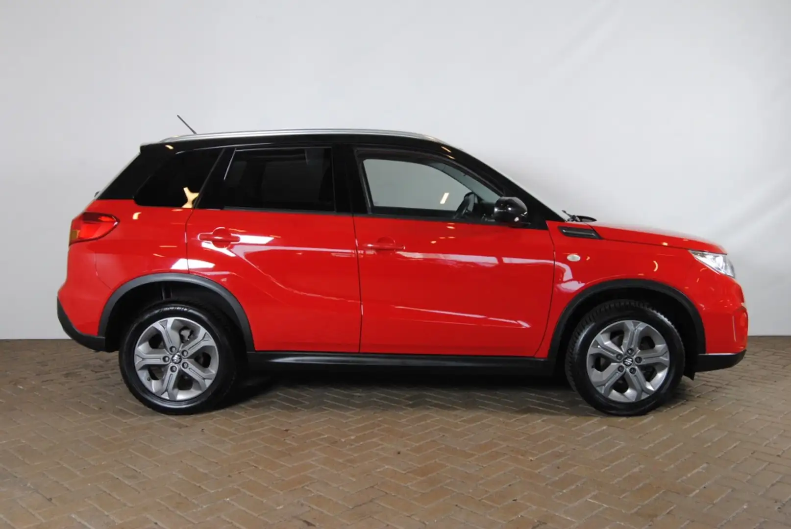 Suzuki Vitara 1.6 Exclusive Rosso - 2