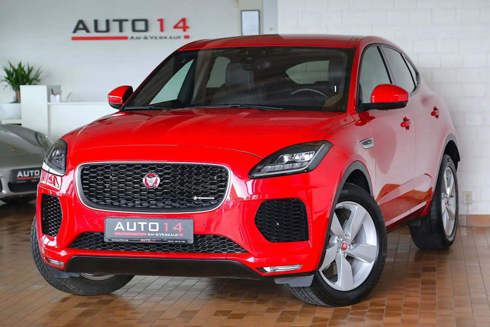 Jaguar E-Pace P250 R-Dynamic SE AWD Meridian AHK Kamera Rot - 1