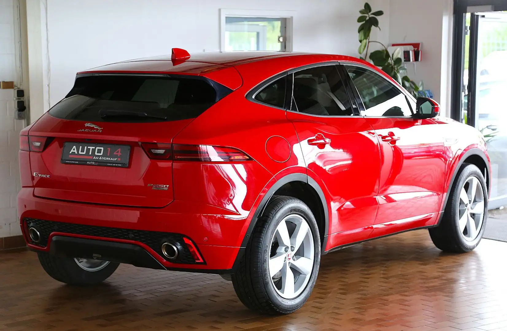 Jaguar E-Pace P250 R-Dynamic SE AWD Meridian AHK Kamera Rot - 2