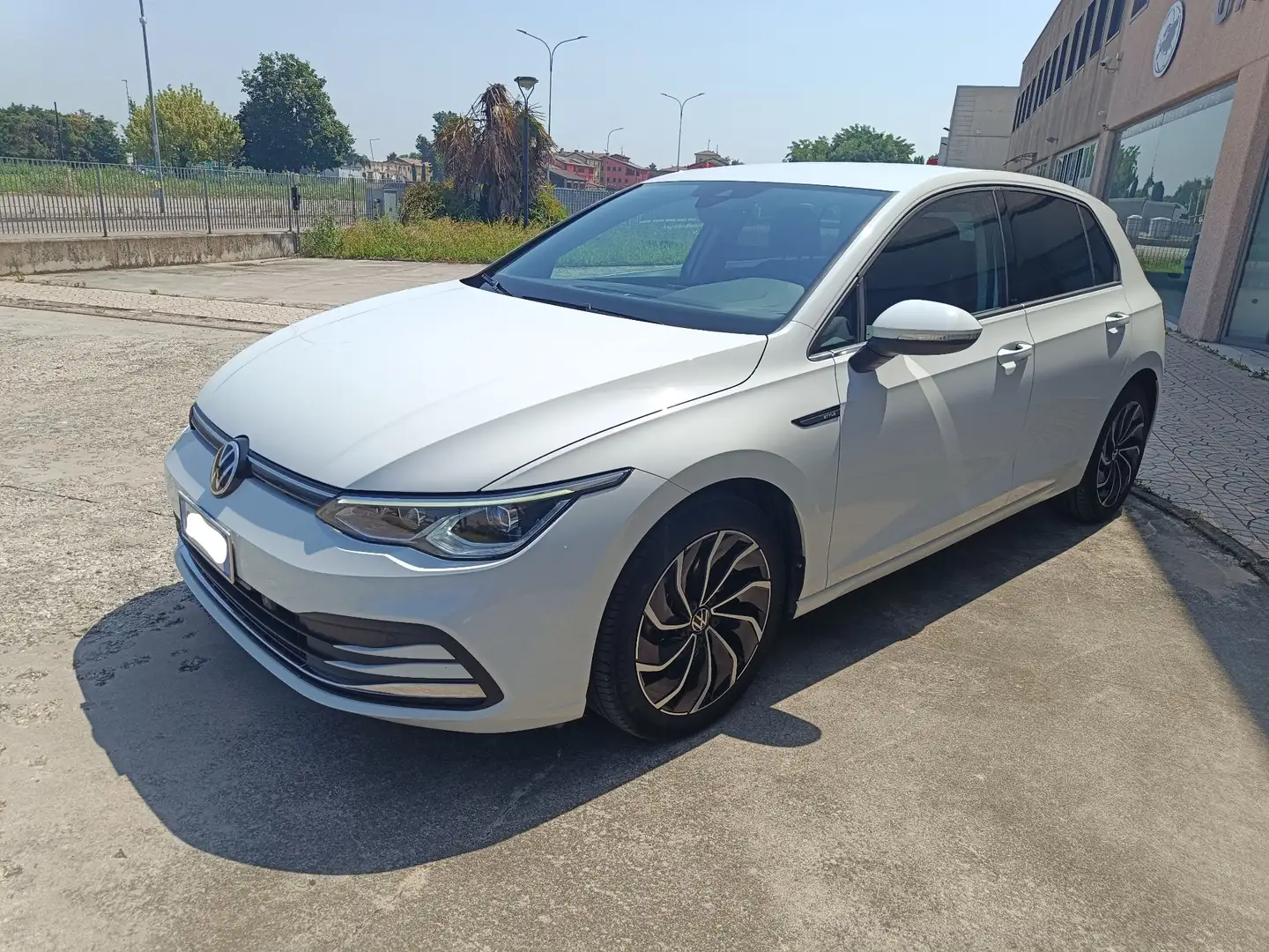 Volkswagen Golf 1.5 tgi Style 130cv dsg Blanc - 2