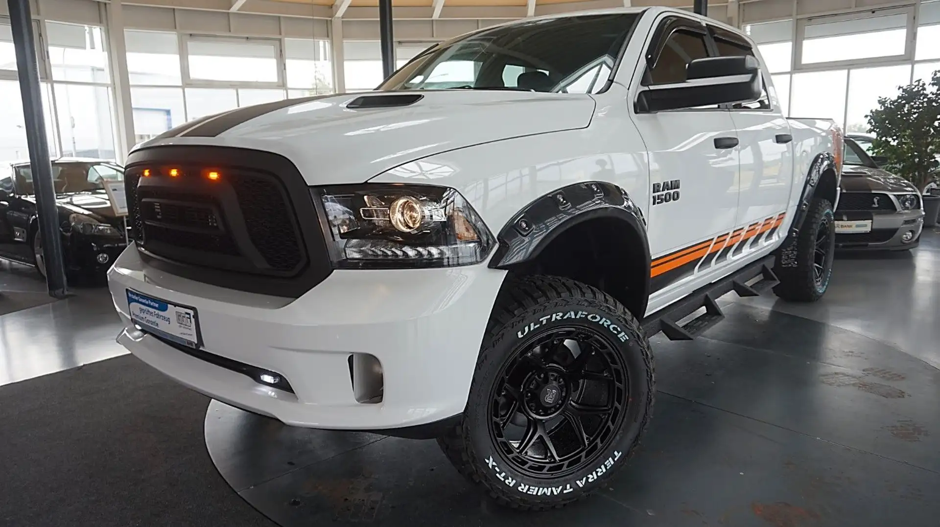 Dodge RAM 1500 HEMI 5.7 * Crew-Cab*4x4*hoch+breit*AHK Weiß - 1