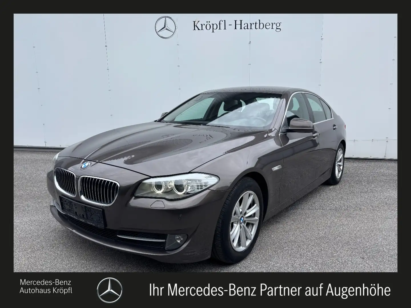 BMW 528 i Österreich Paket Aut. NAVI KLIMA PDC Braun - 1