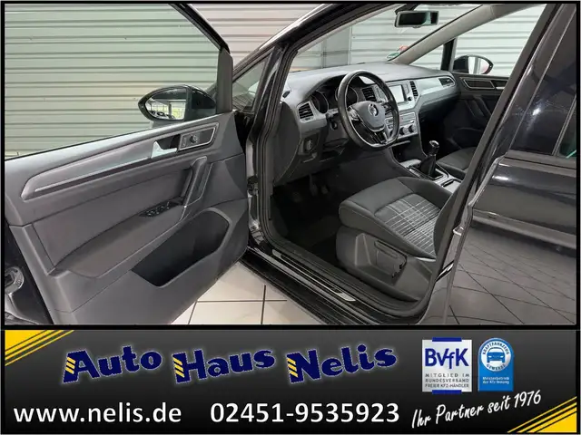 Volkswagen Golf Sportsvan view 7