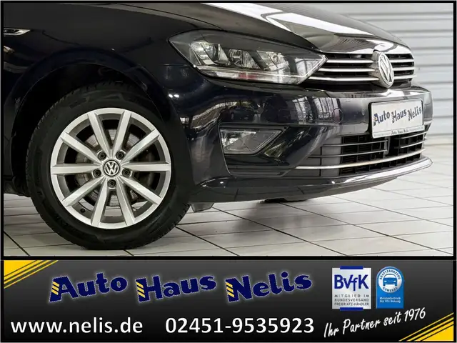 Volkswagen Golf Sportsvan view 2