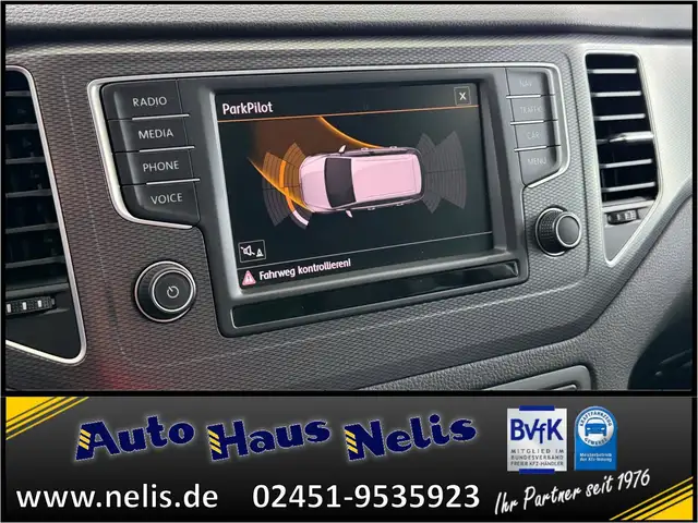 Volkswagen Golf Sportsvan view 14