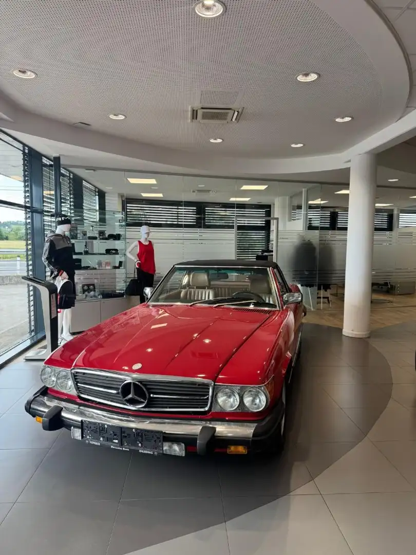 Mercedes-Benz SL 560 - 1