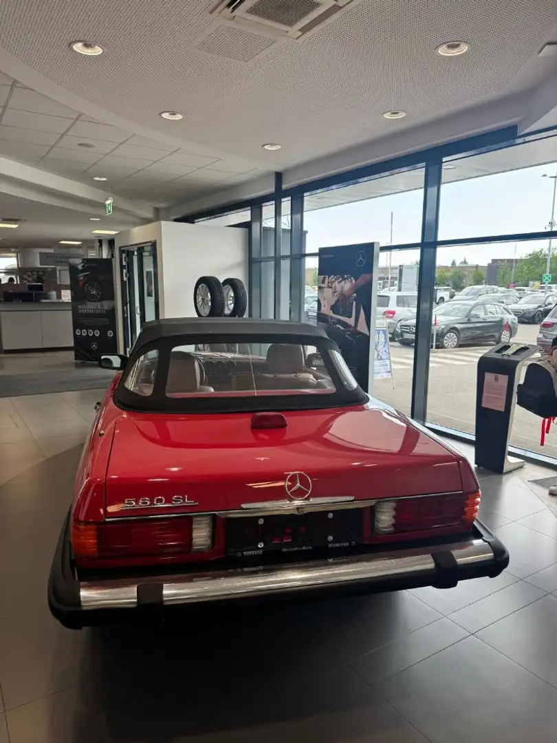 Mercedes-Benz SL 560 - 2