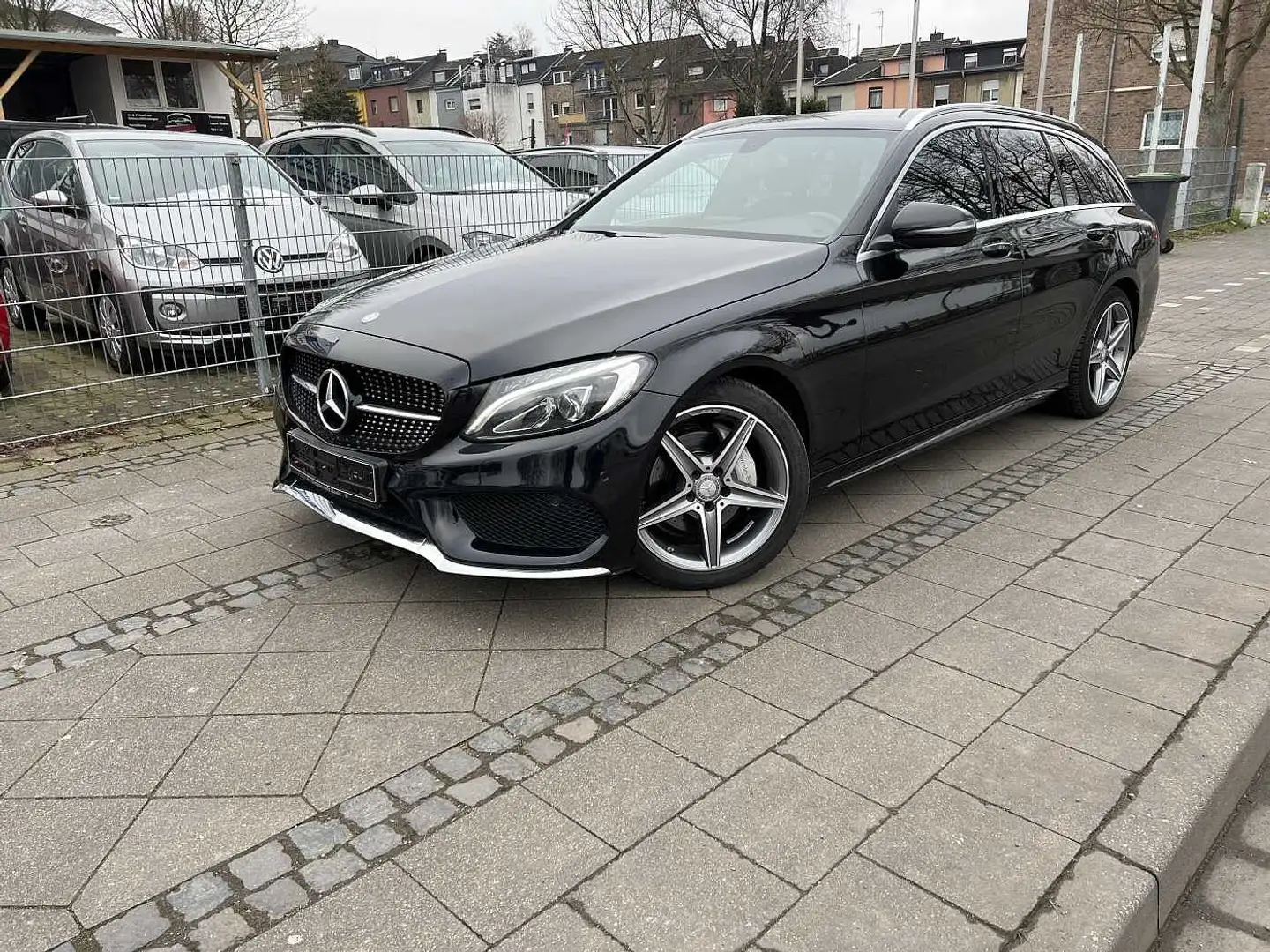 Mercedes-Benz C 200 (BlueTEC) d T AMG Line Schwarz - 1