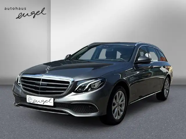 Mercedes-Benz E 200 E 200,LED,NAVI,DISCTRONIC,KAMERA,AHK,el.HECKKLAPPE
