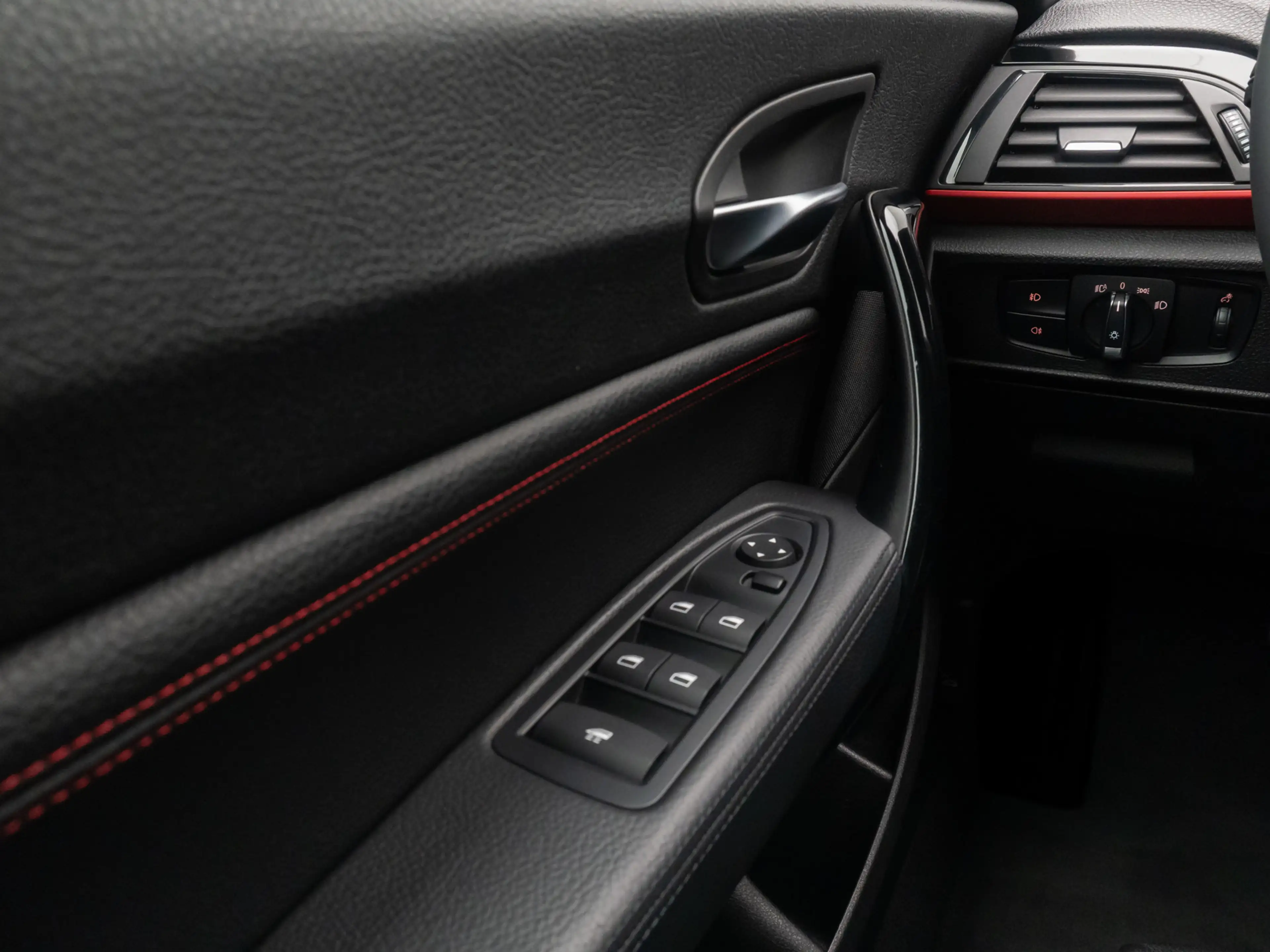 BMW 220 Cabrio Sport Line HiFi PDC Alarm Leder 18 — photo 29