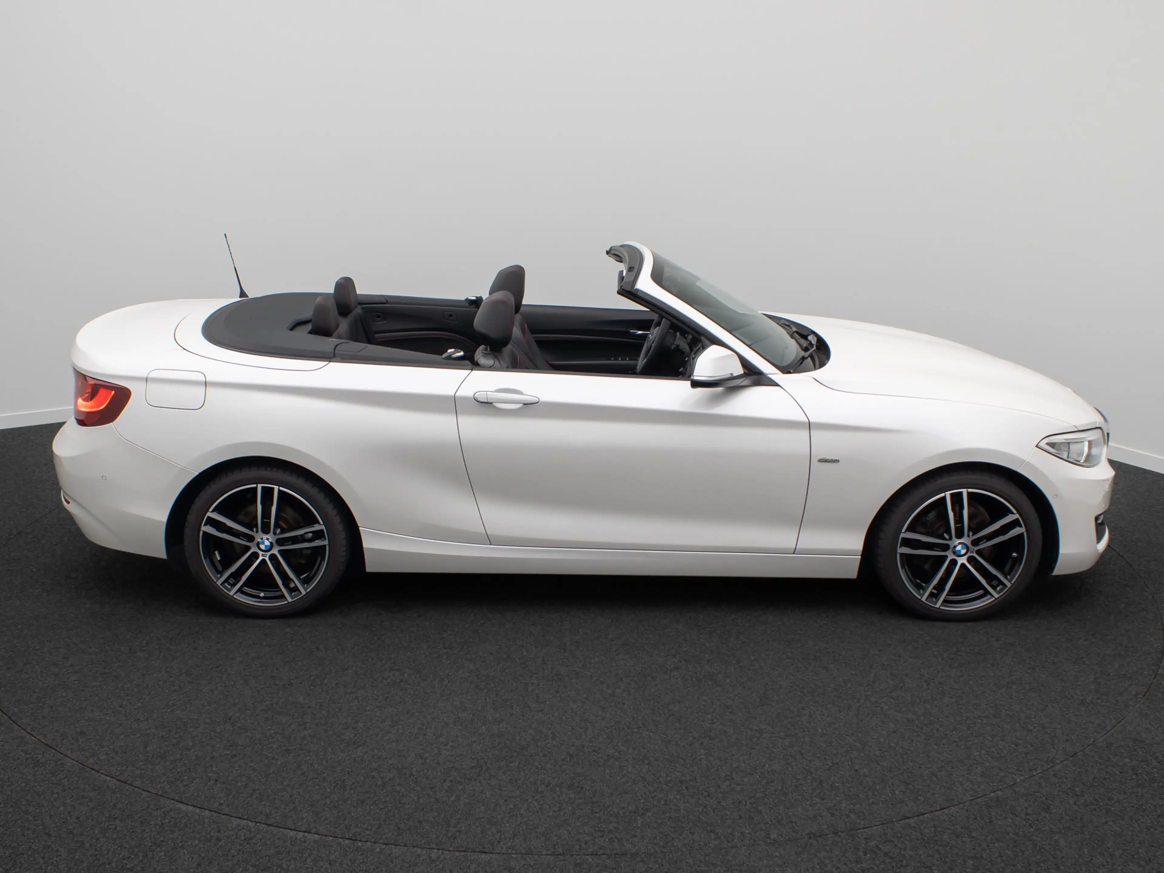 BMW 220 Cabrio Sport Line HiFi PDC Alarm Leder 18 — photo 5