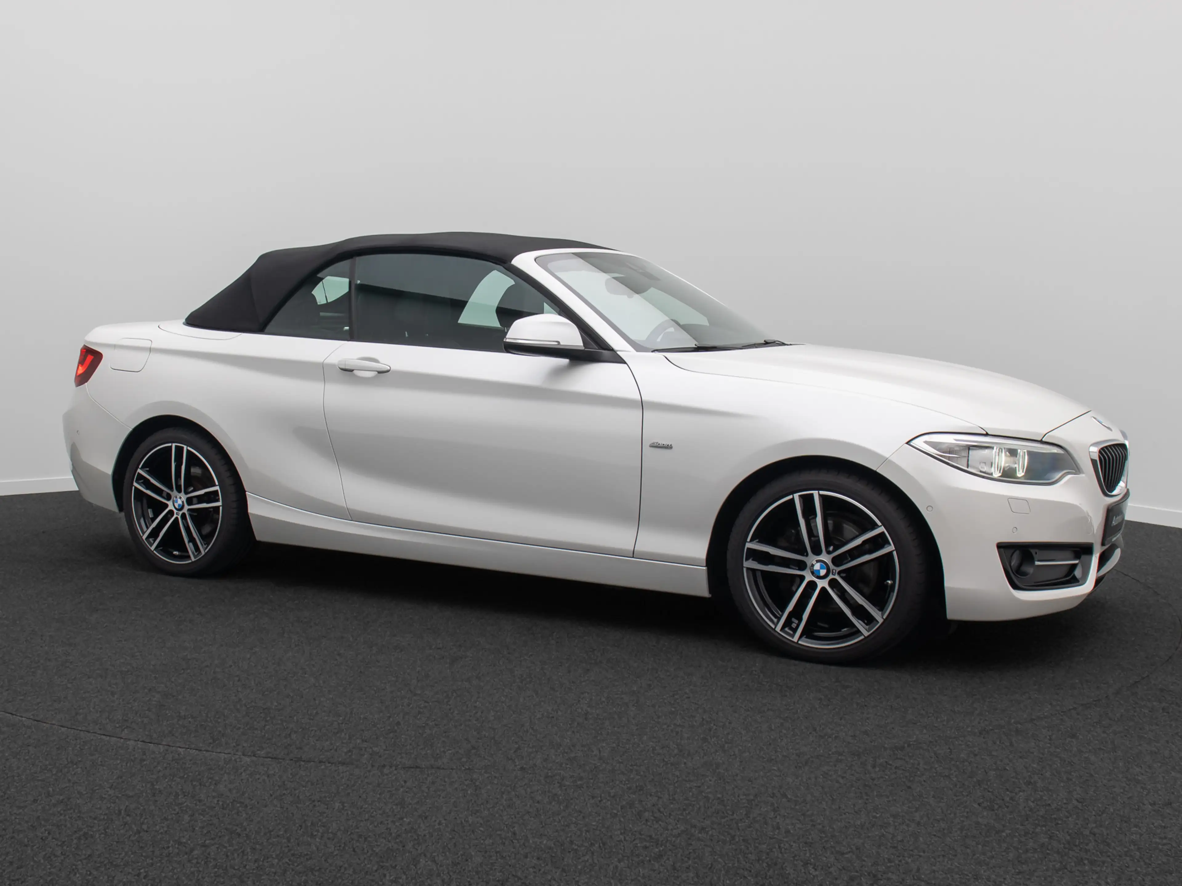 BMW 220 Cabrio Sport Line HiFi PDC Alarm Leder 18 — photo 4