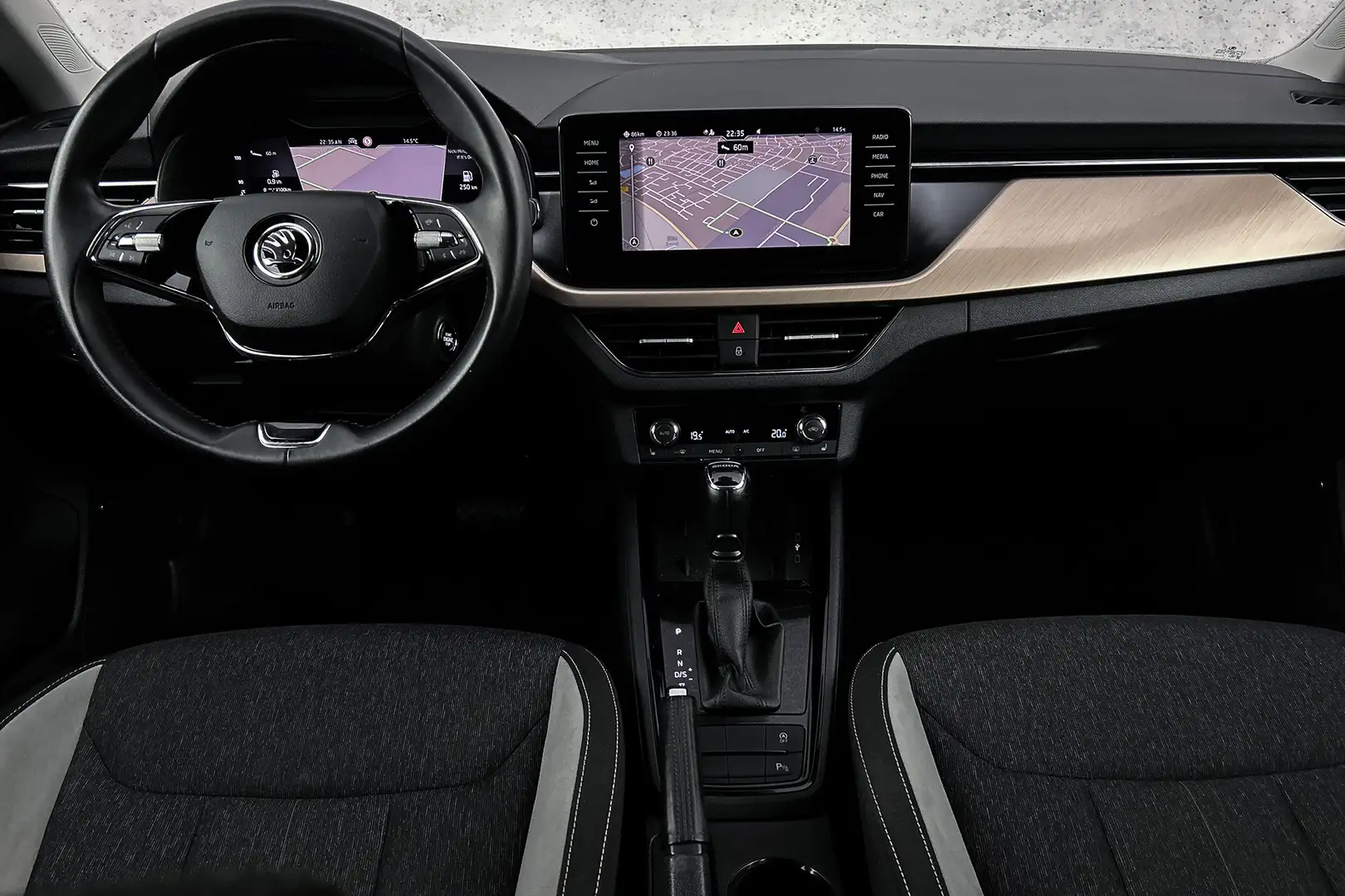 Skoda Scala 1.0 TSI Business Edition | LED | Apple carplay | C Blauw - 2