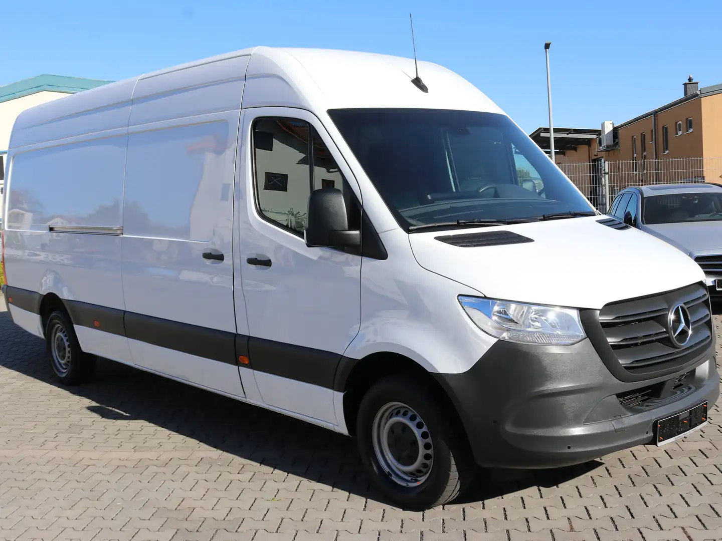 Mercedes-Benz Sprinter 317 CDI LANG HOCH 9G"TEMPOMAT"RK"SHZ"SEITENWINDASS Weiß - 1