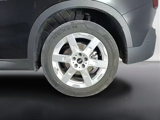 Mini Countryman view 19