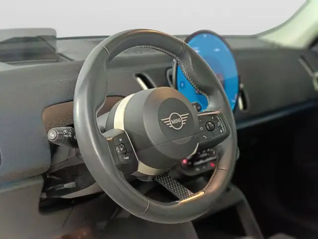Mini Countryman view 16