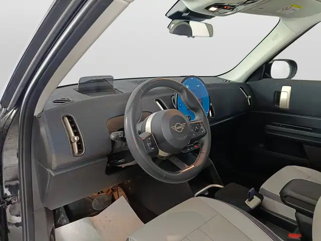 Mini Countryman view 7