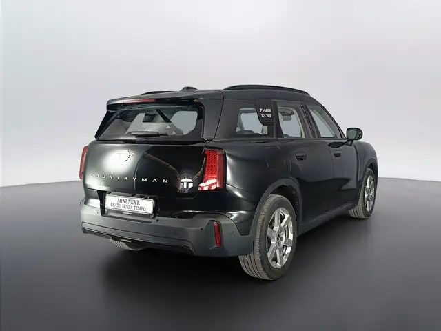 Mini Countryman view 4