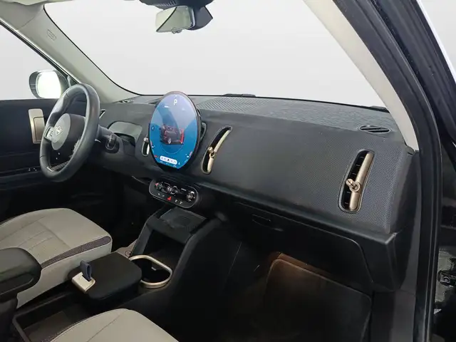 Mini Countryman view 10
