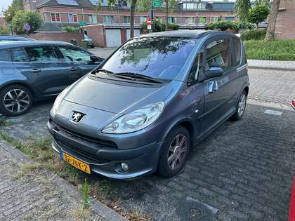 Peugeot 1007 1.6-16V Sublime