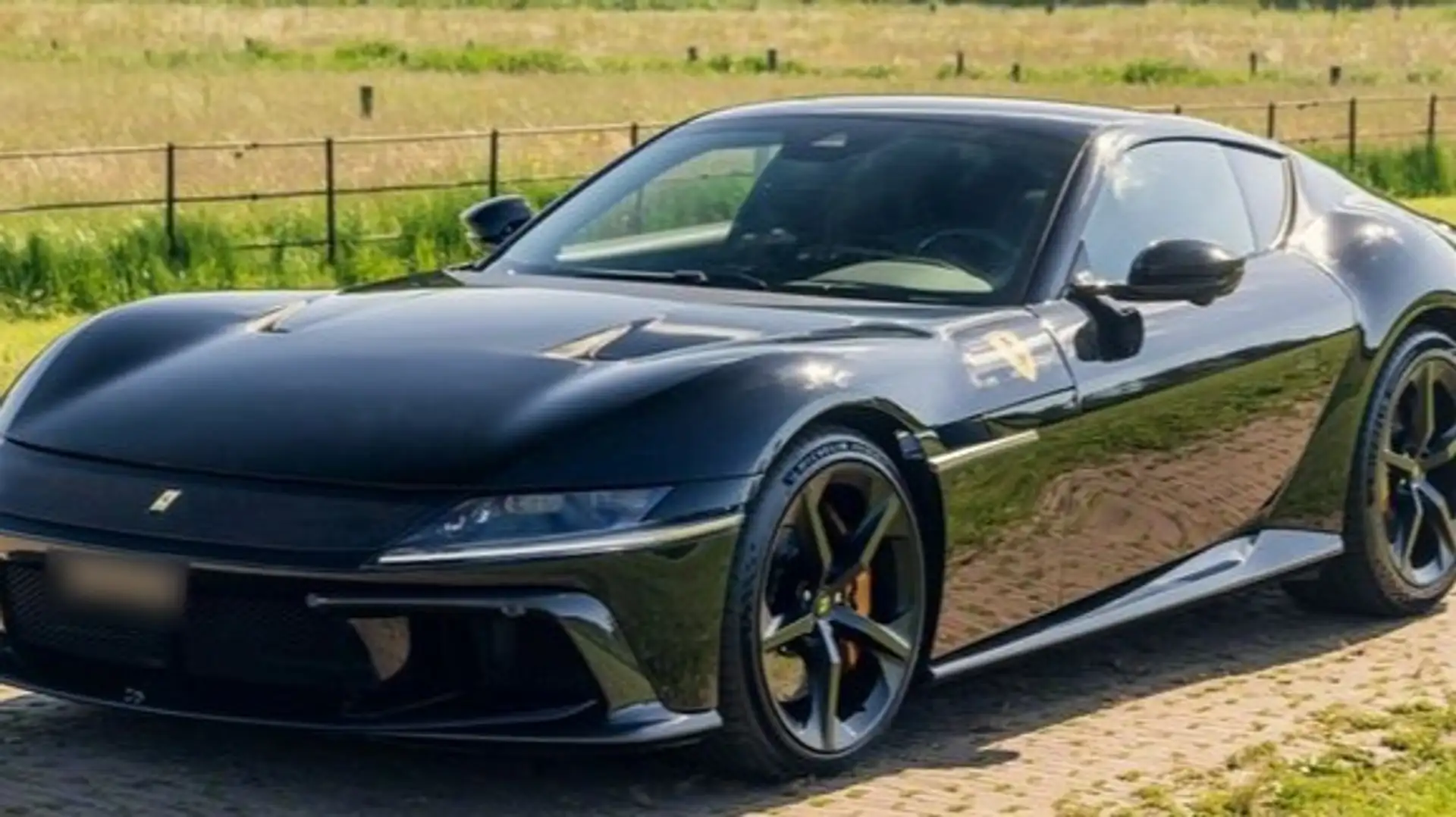 Ferrari 12 Cilindri 12Cilindri Schwarz - 1