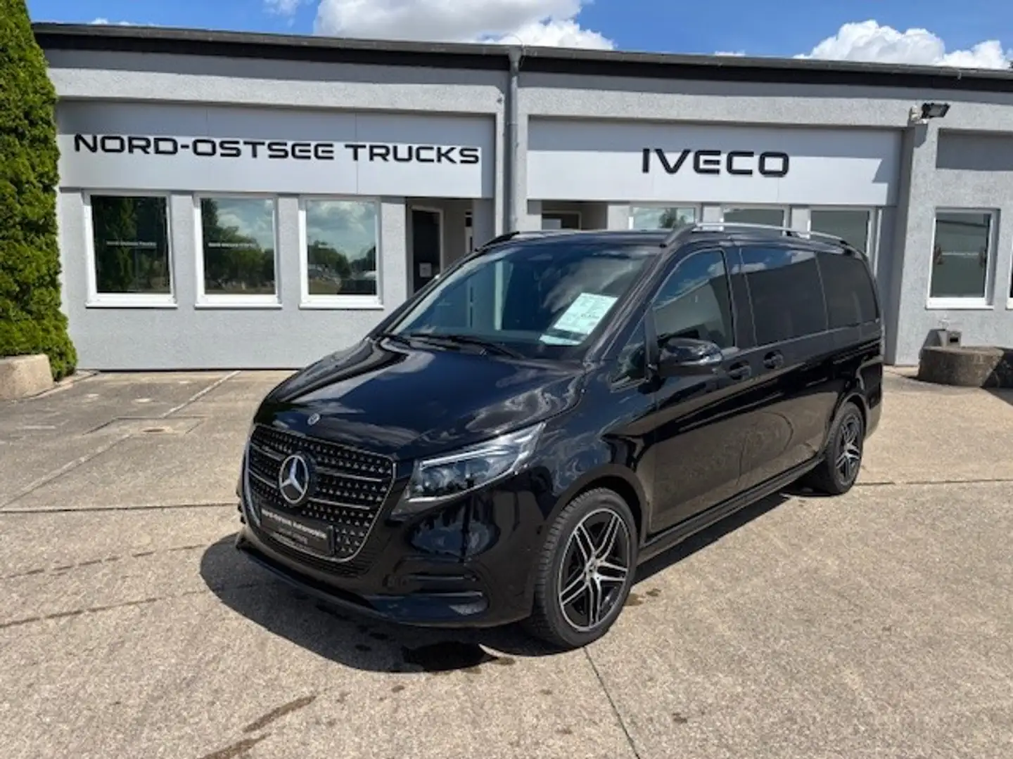 Mercedes-Benz V 300 AMG STYLE LANG 4MATIC  360° BURMESTER Noir - 1