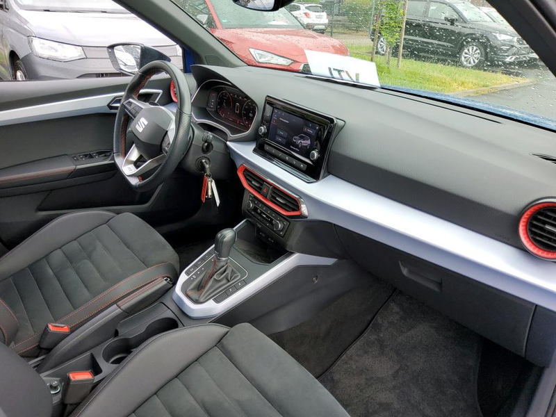 SEAT Arona 1.0 TSI FR SHZ W-LAN AHK ACC FACEL. LED — photo 7