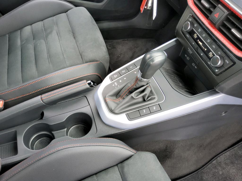 SEAT Arona 1.0 TSI FR SHZ W-LAN AHK ACC FACEL. LED — photo 6
