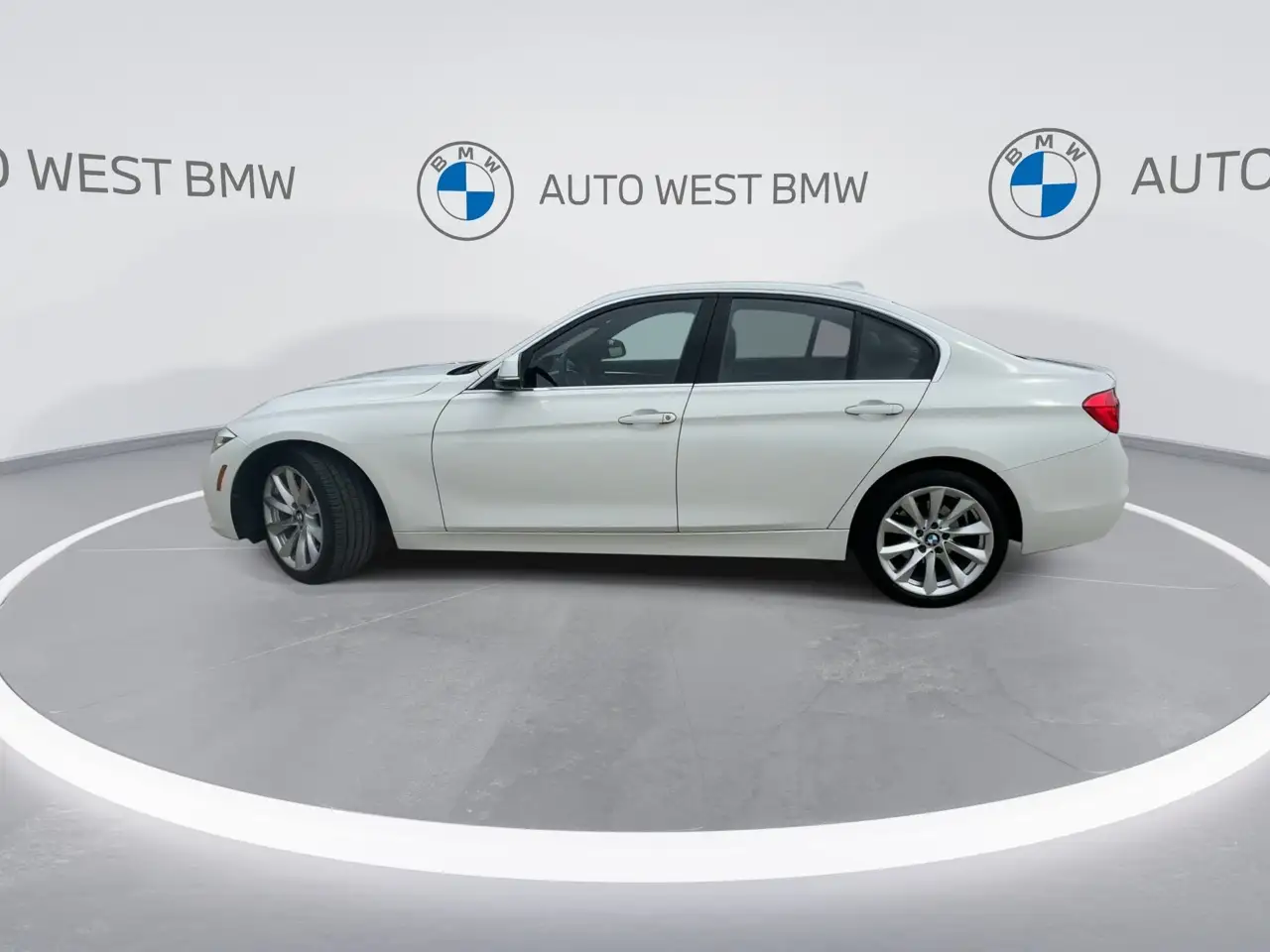 BMW 3 Series снимка BMW 3 Series