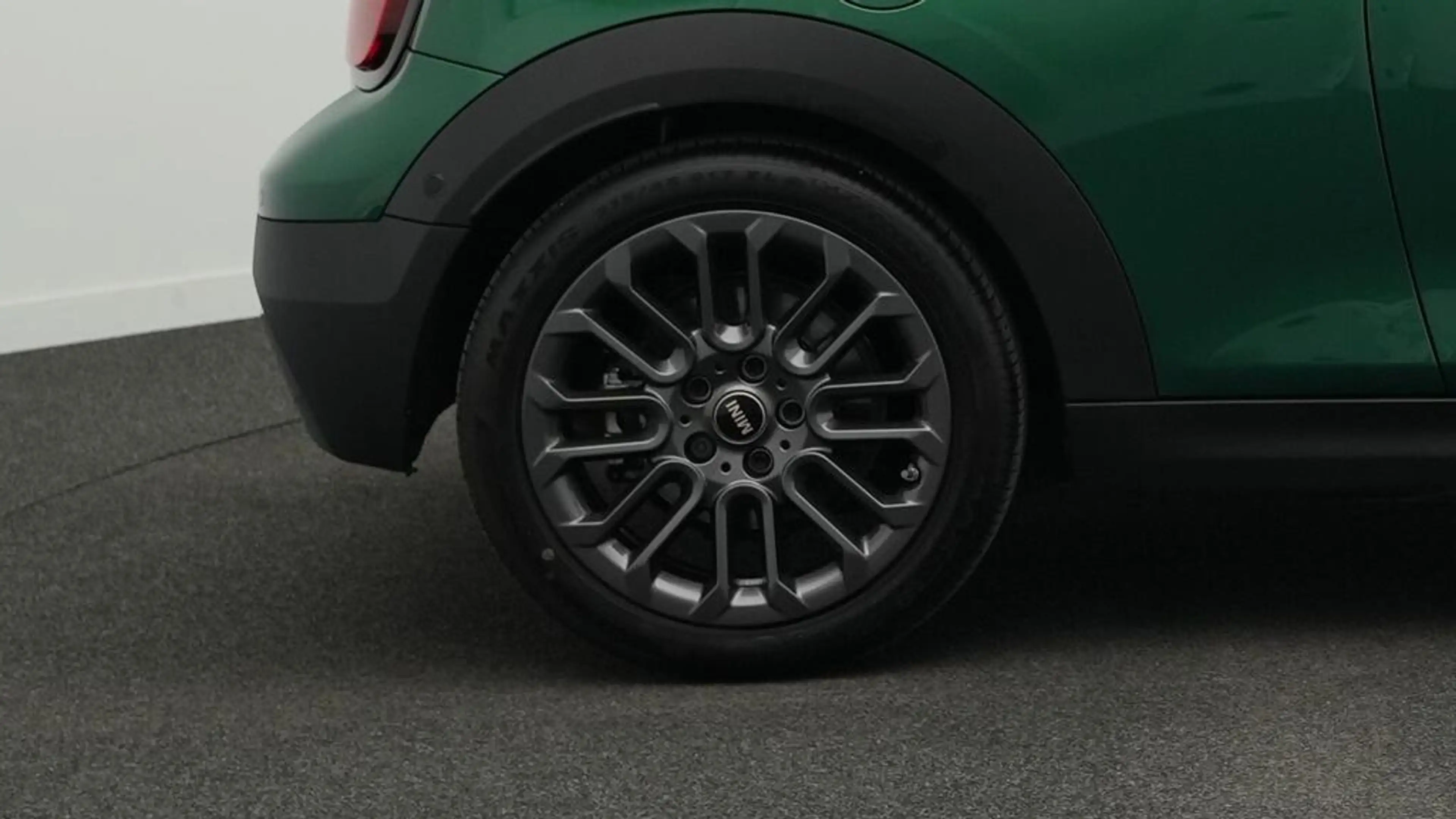 MINI Cooper C Cabrio Favoured Trim — photo 10